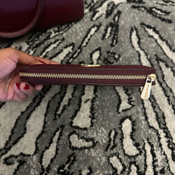 Michael Kors Burgundy Salma Medium Handbag and Wallet Set - Picture 12 of 13